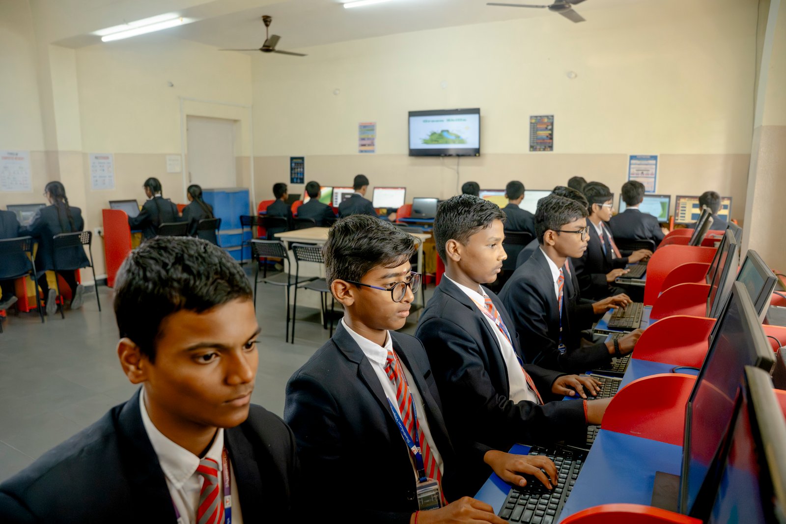 Computer lab/UKP02157.jpg