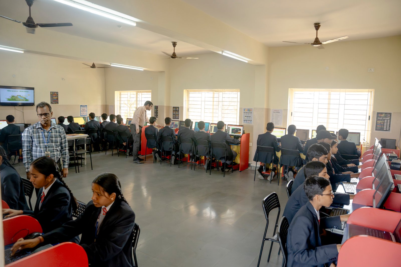 Computer lab/UKP02169.jpg