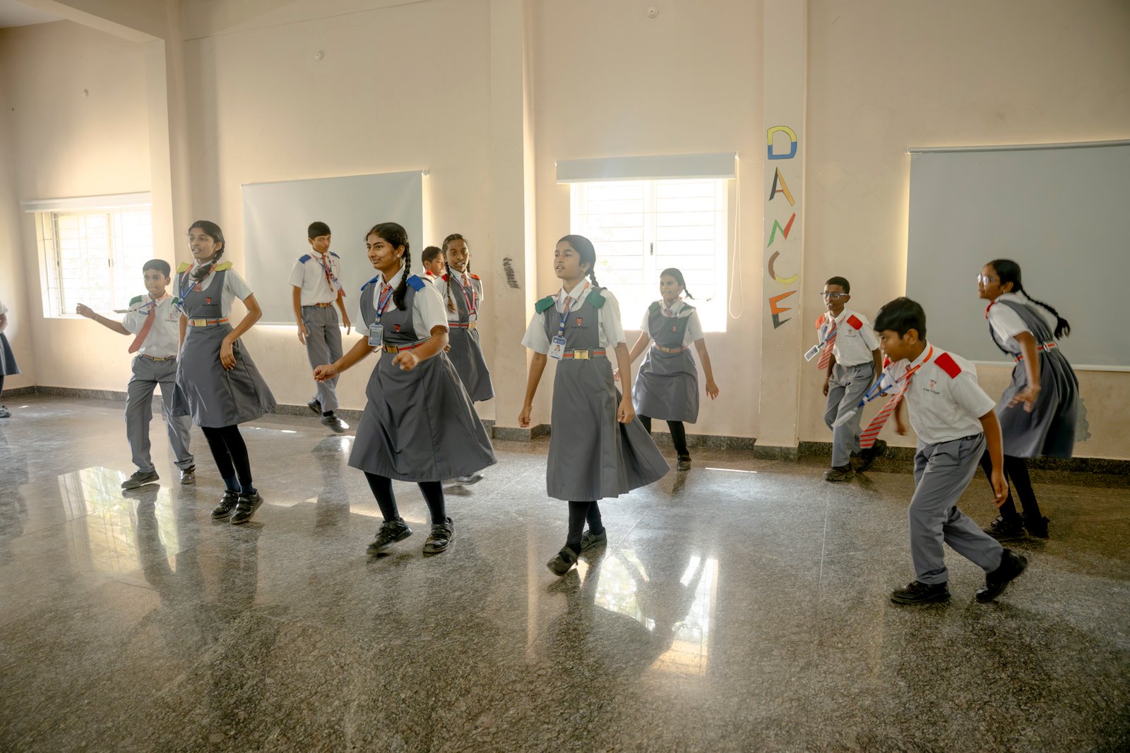 Dance room and classes/UKP02093.jpg