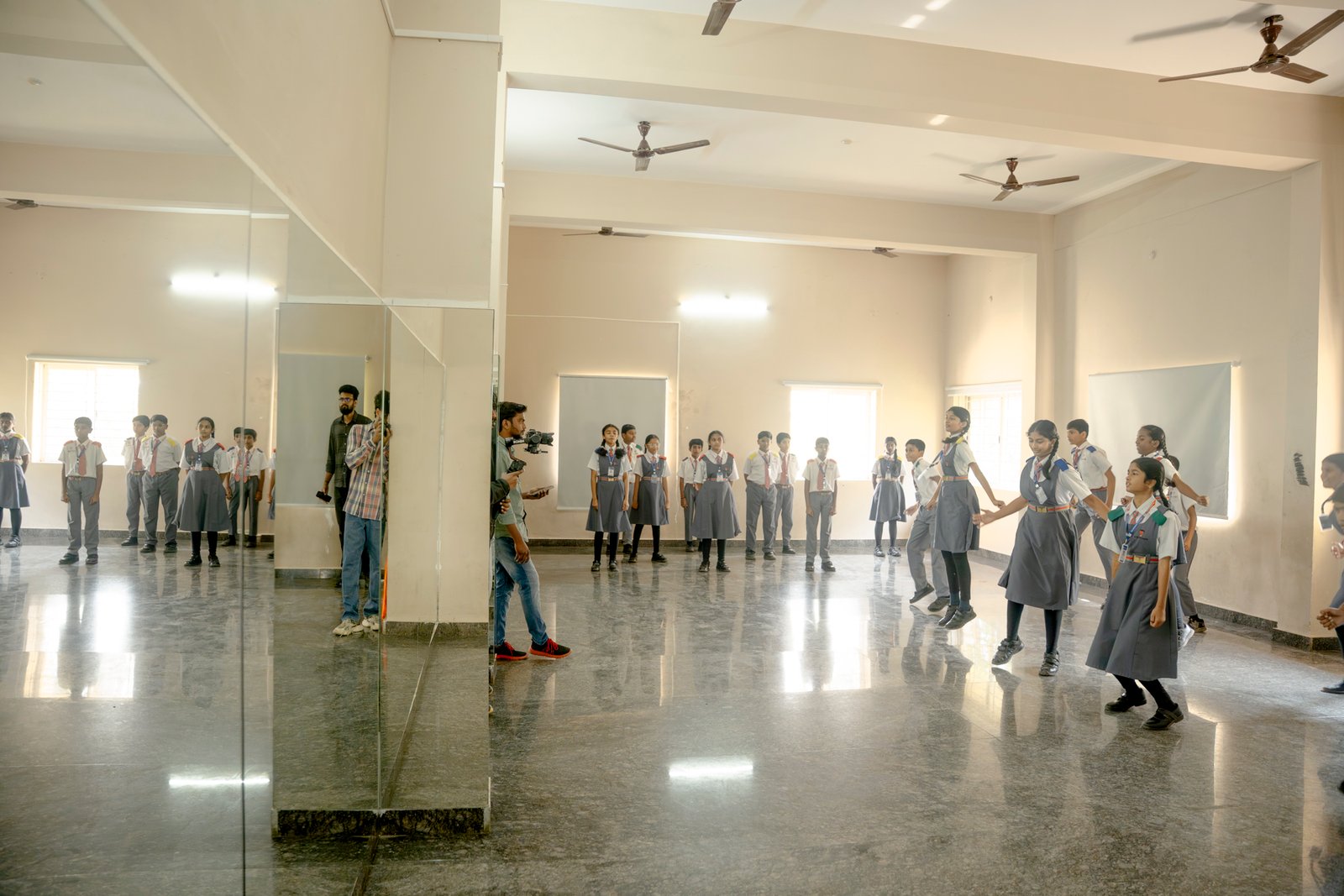 Dance room and classes/UKP02096.jpg