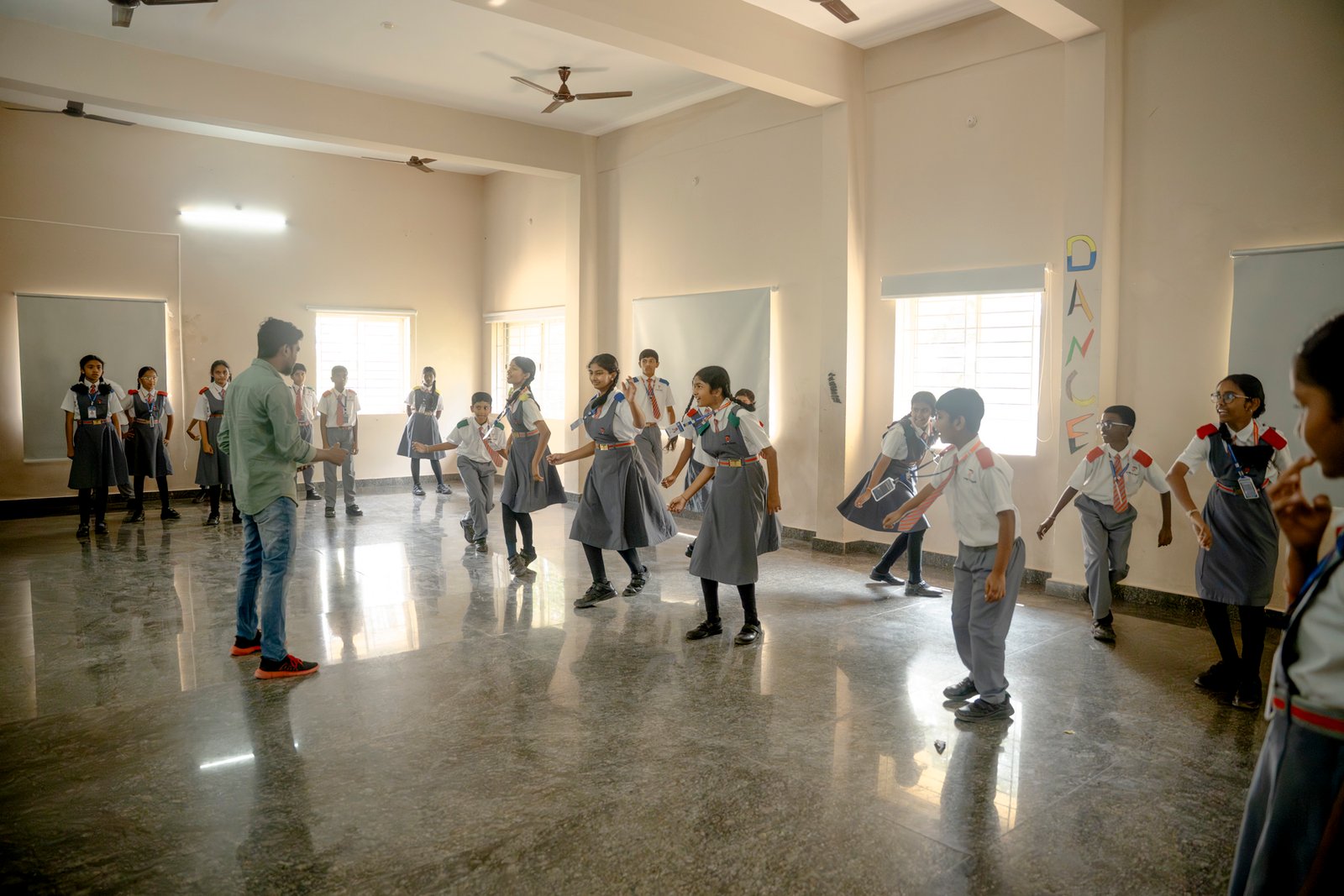 Dance room and classes/UKP02104.jpg