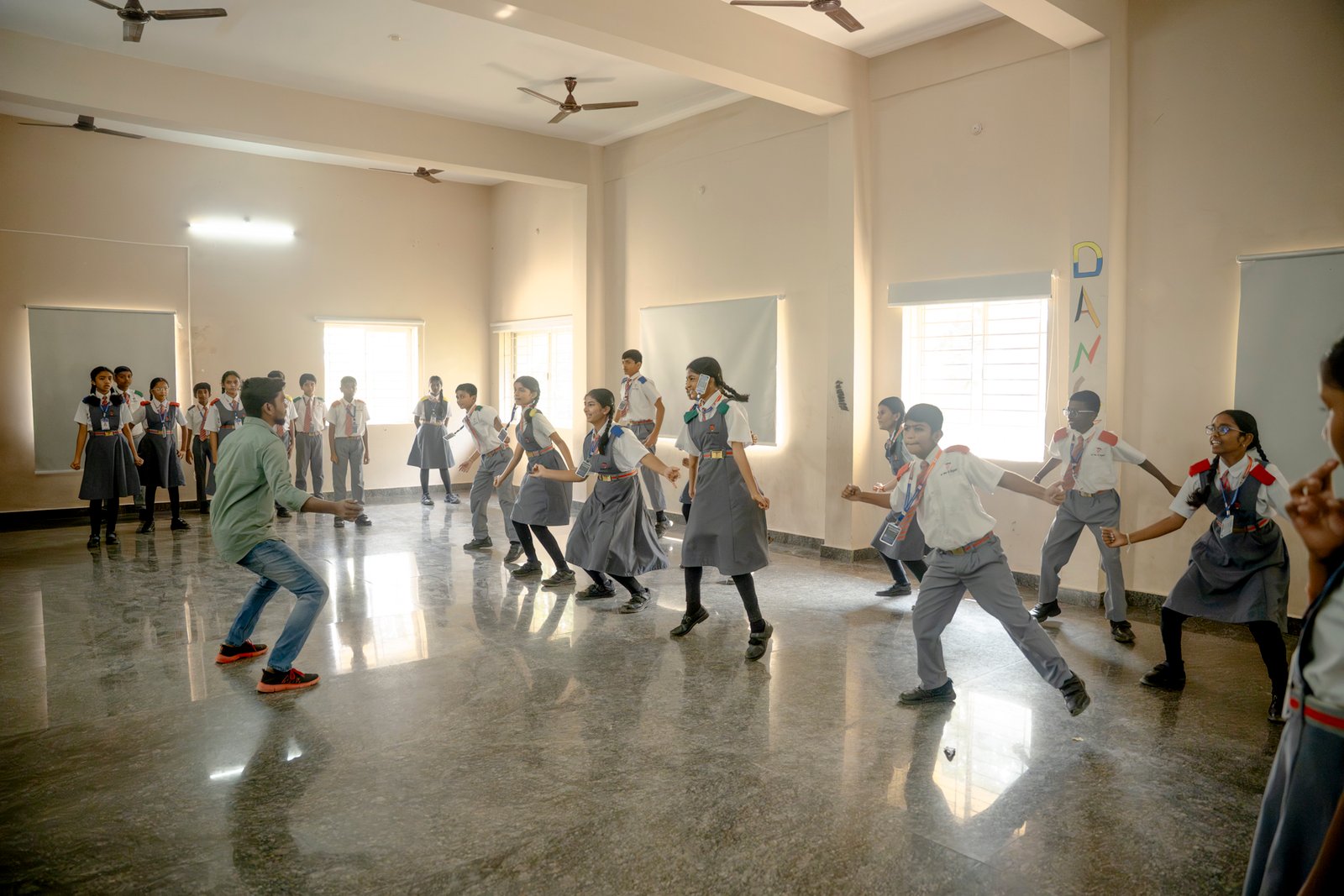 Dance room and classes/UKP02105.jpg