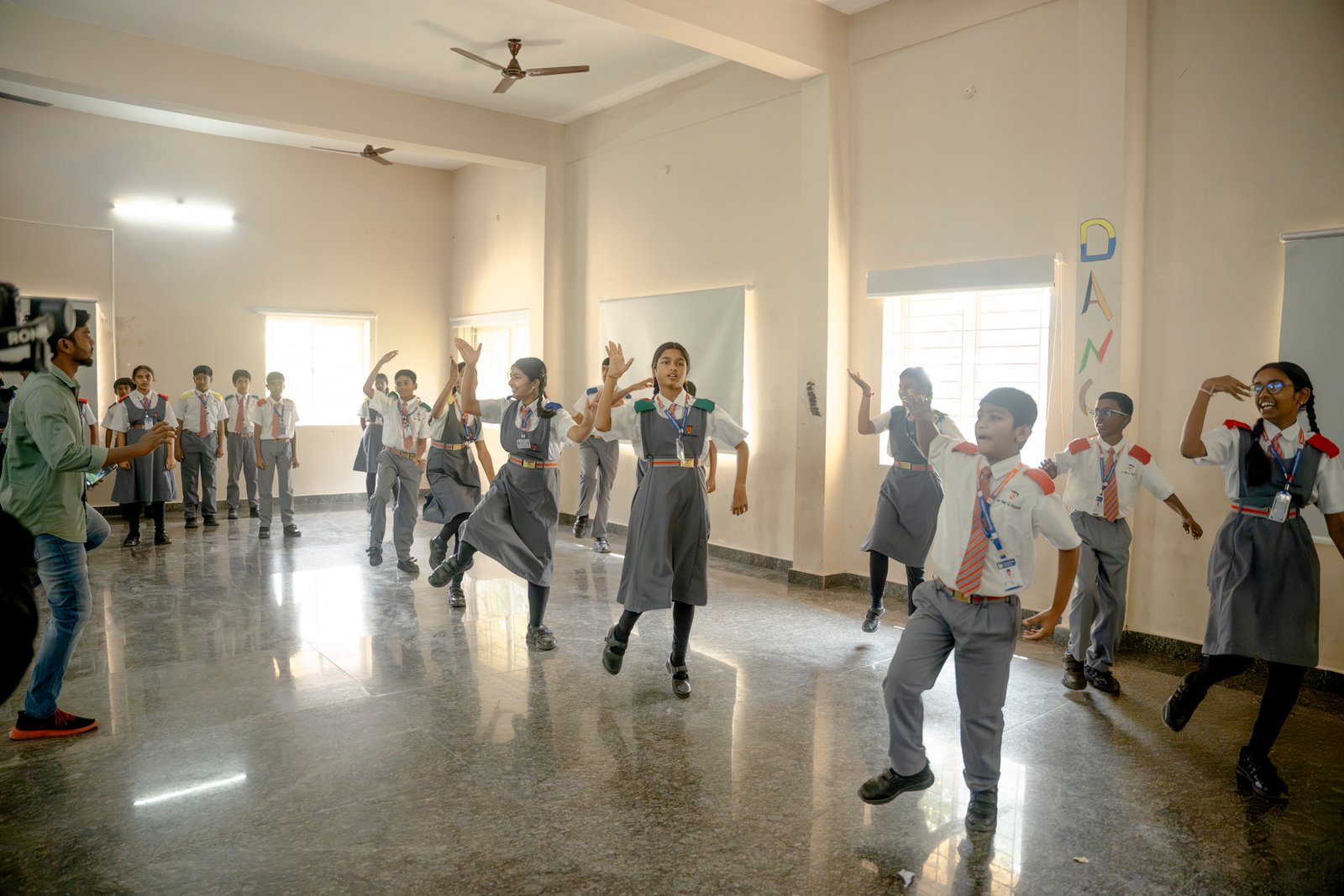 Dance room and classes/UKP02109.jpg