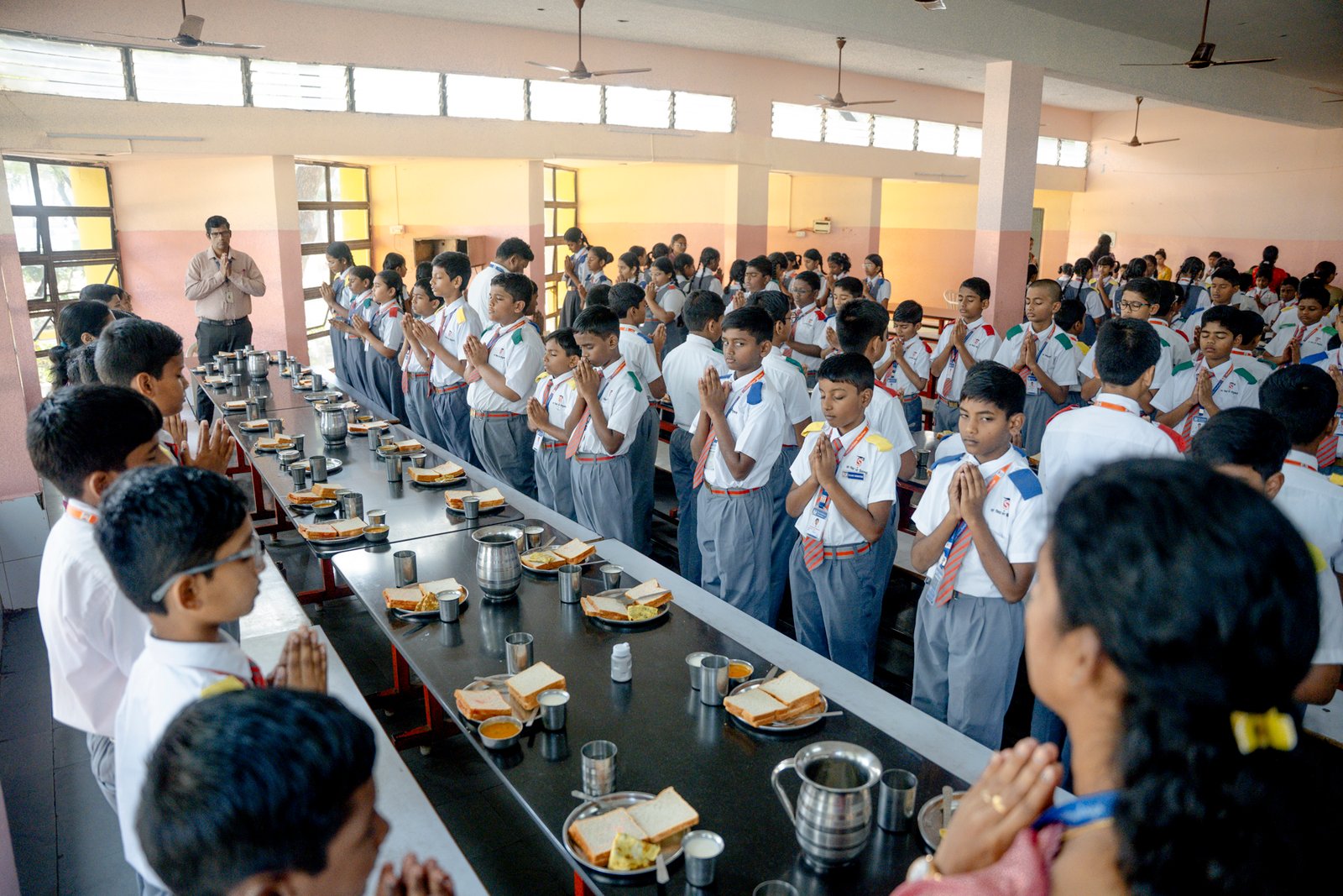 Dining hall/UKP01650.jpg