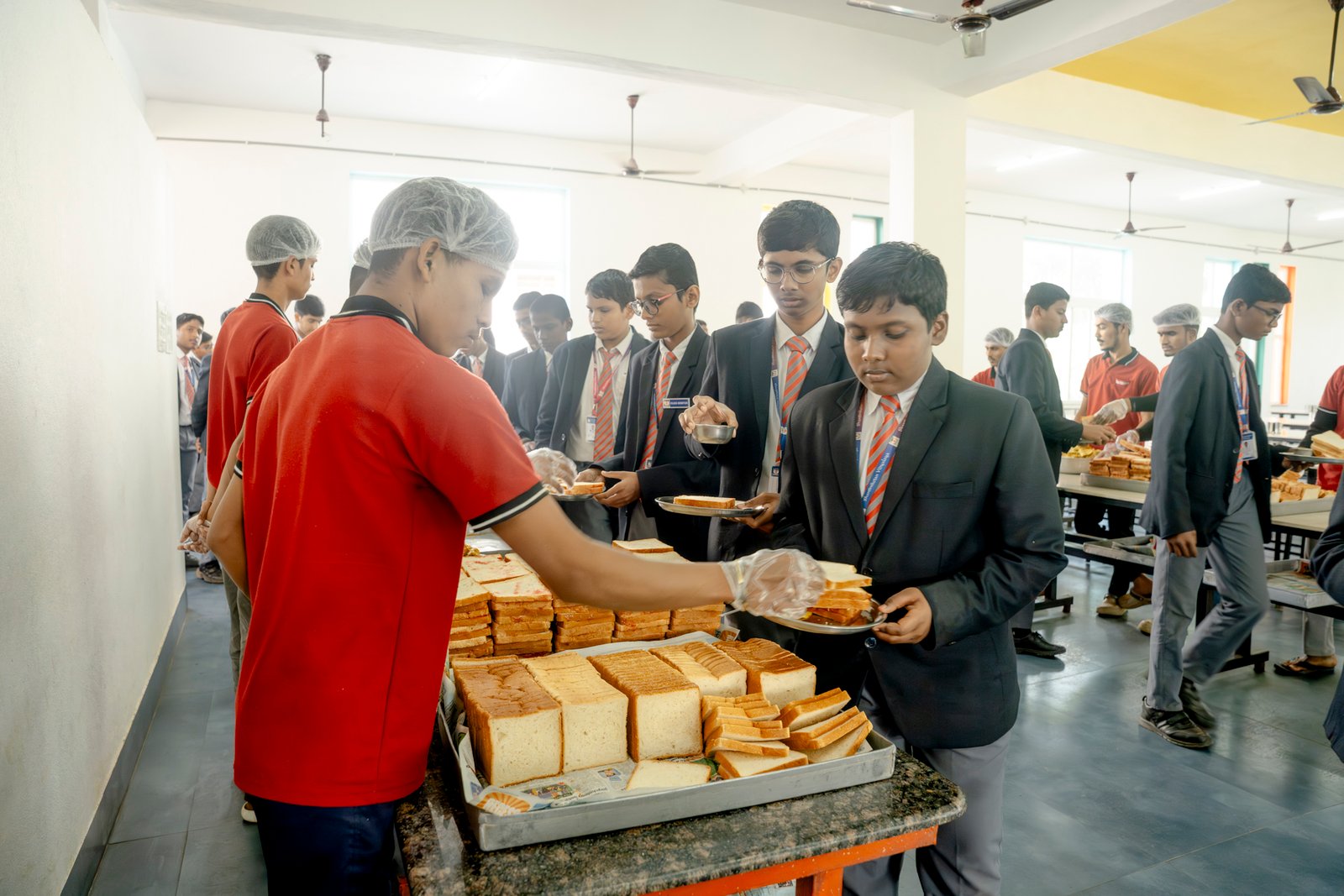Dining hall/UKP01713.jpg
