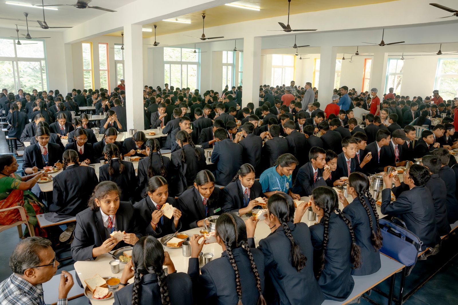 Dining hall/UKP01757.jpg