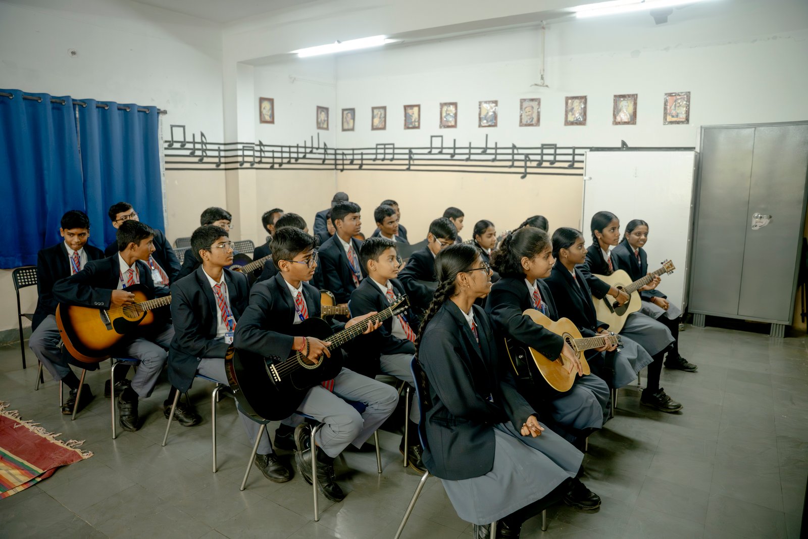 Music/UKP01916.jpg