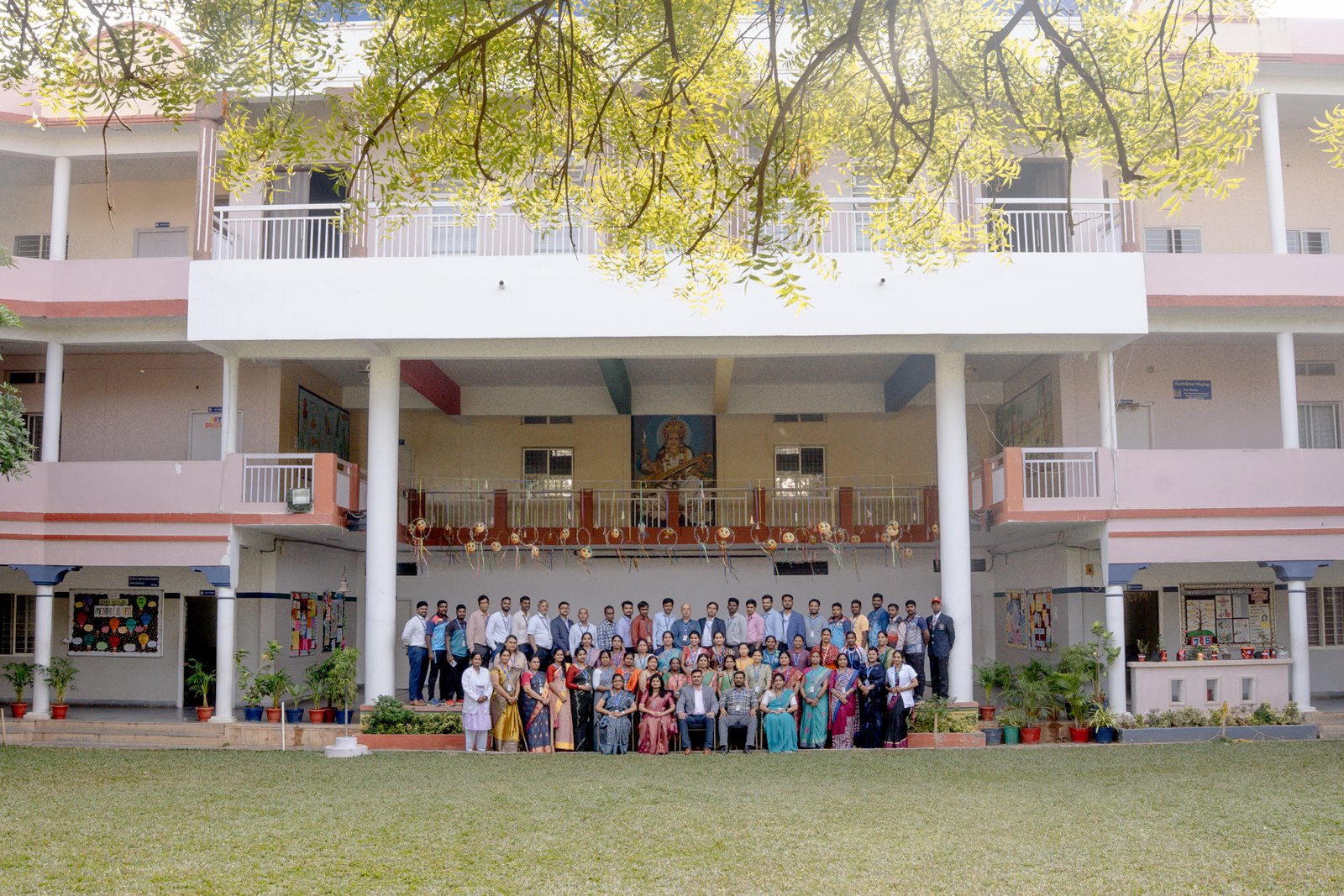 Staff/UKP02984.jpg